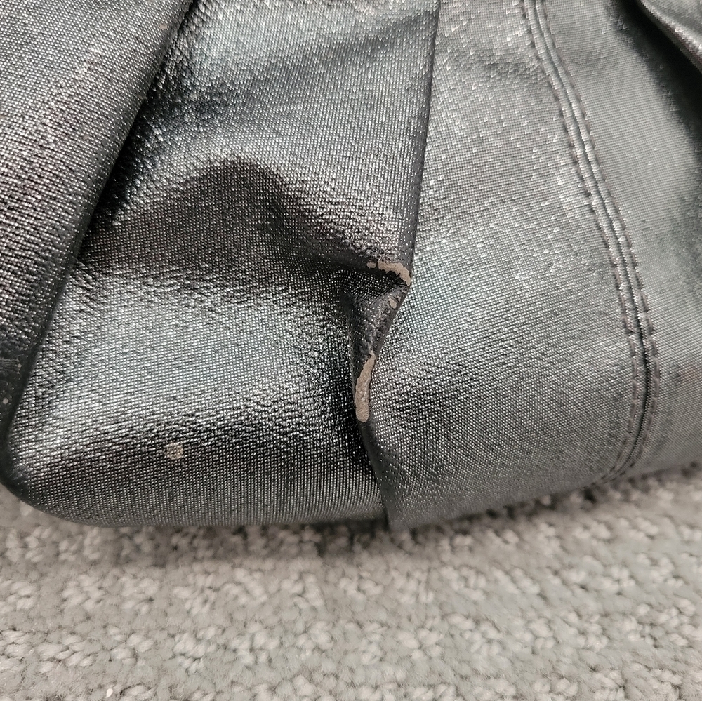 2/$18 Elle Grey Metallic Silver Crossbody Shoulder Bag Bow Detail GUC Small - Picture 11 of 15